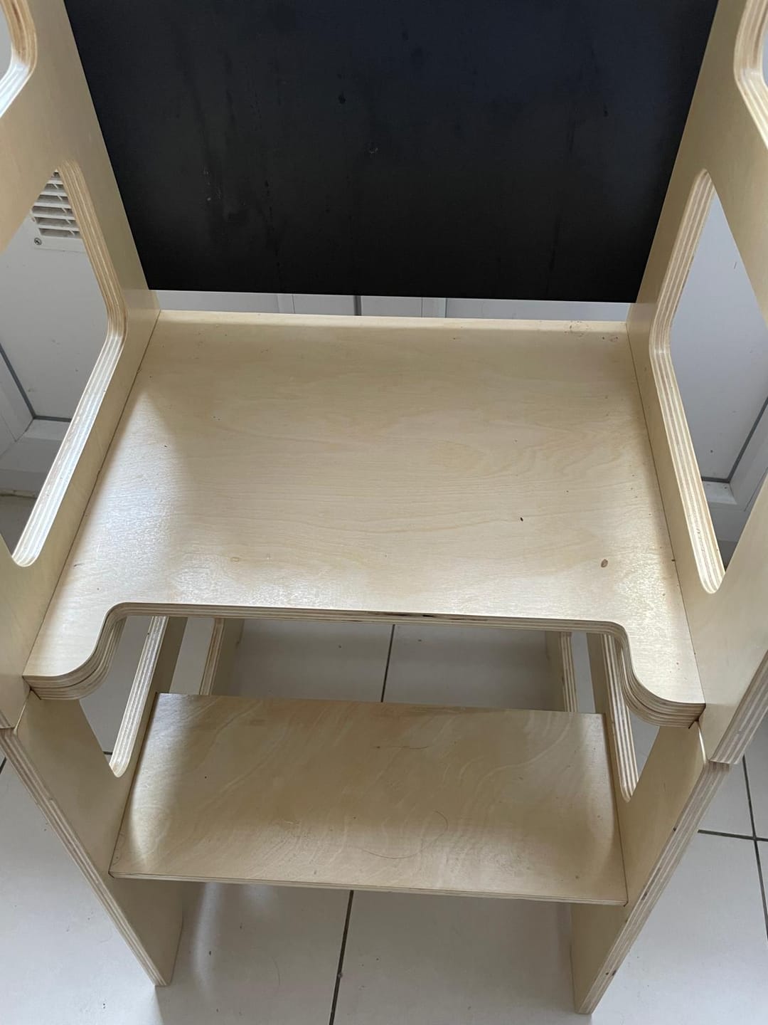 Customer photo review of Tour d'observation 3 en 1 - Pliable en Table d'activités - Tableau dessin - Montessori Enfant 18 mois-5 ans