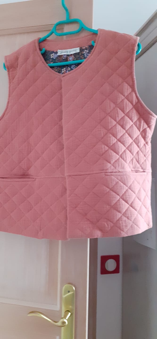 Customer photo review of Gilet Basile matelassé en double gaze de coton rose boisé
