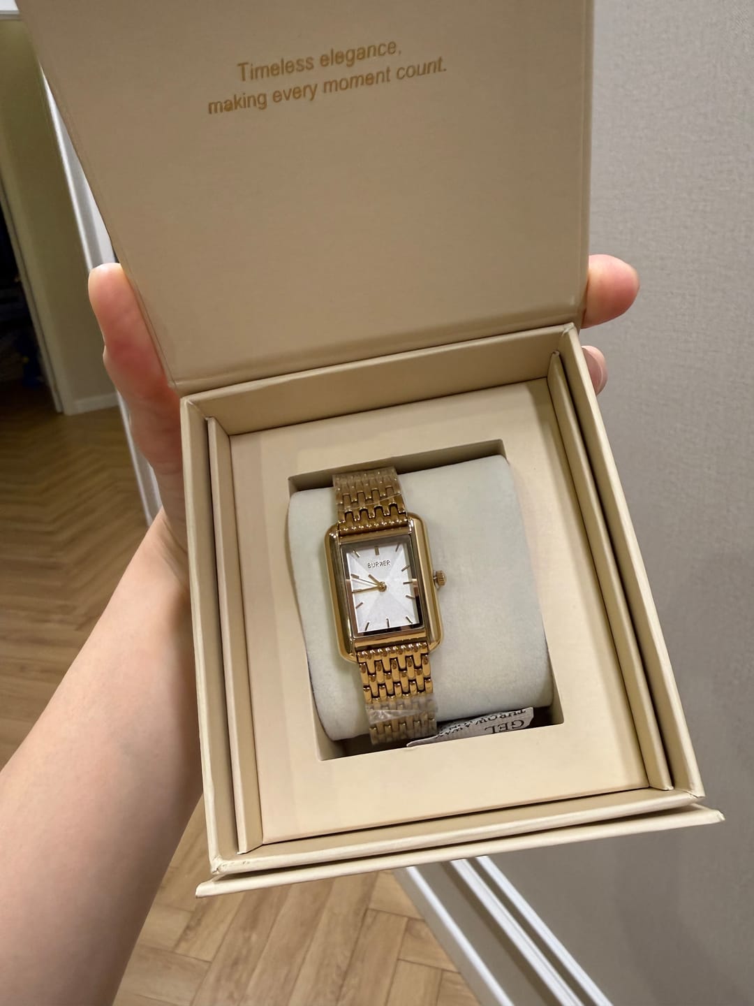 Customer photo review of Olivia Gold White