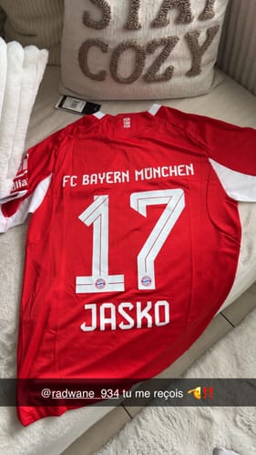 Customer photo review of Maillot Bayern Munich 2025-26