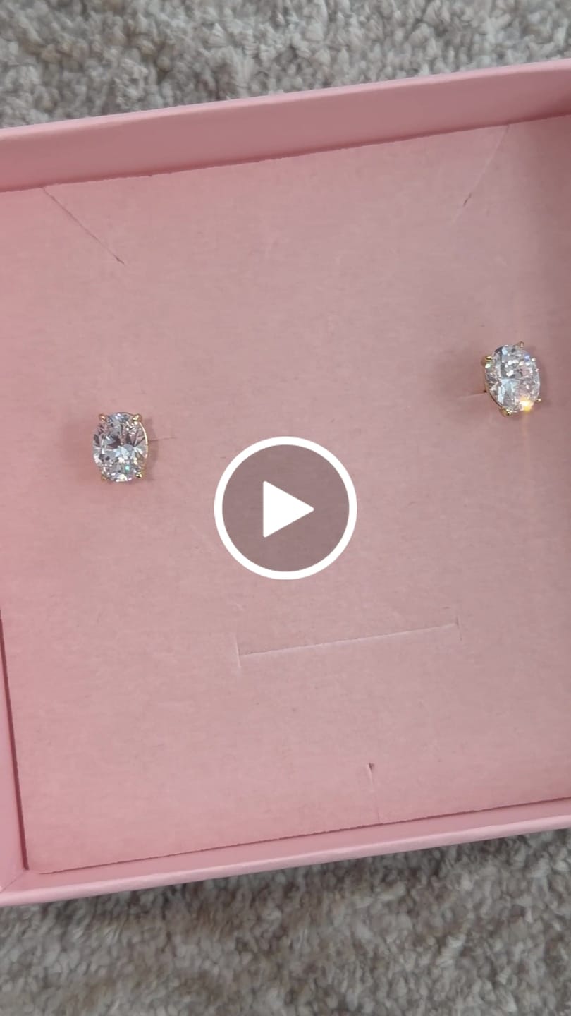 Customer video review of SARA STUDS - GOLD