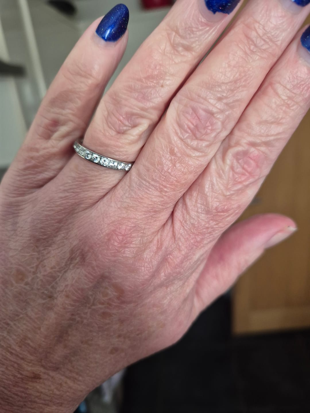Customer photo review of White Gold 3mm Full Glitz Ring