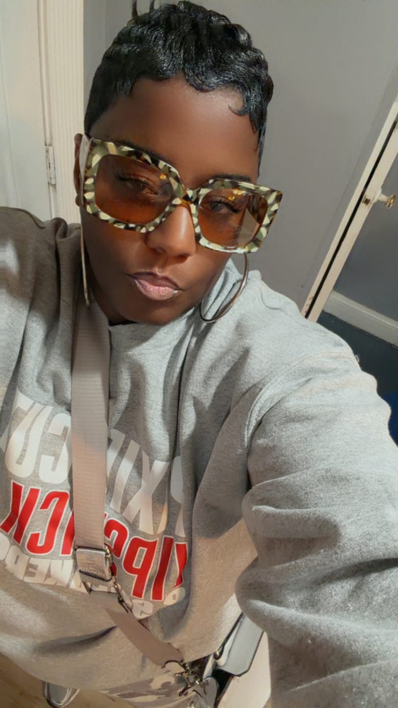Customer photo review of Pixie Gang Sweatshirt (Blk)