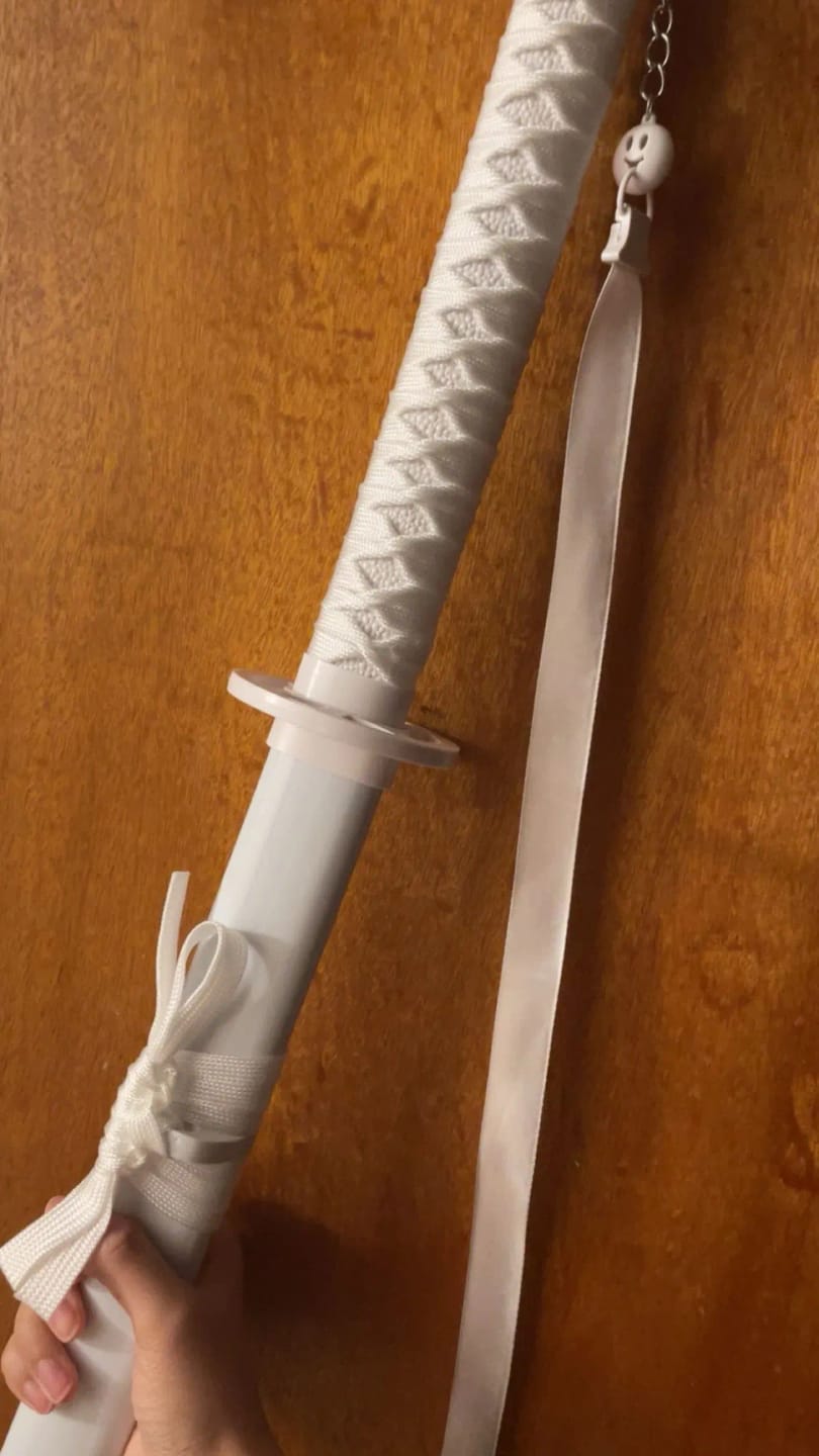 Customer photo review of Glowing & Smoking Zanpakuto (BLEACH)