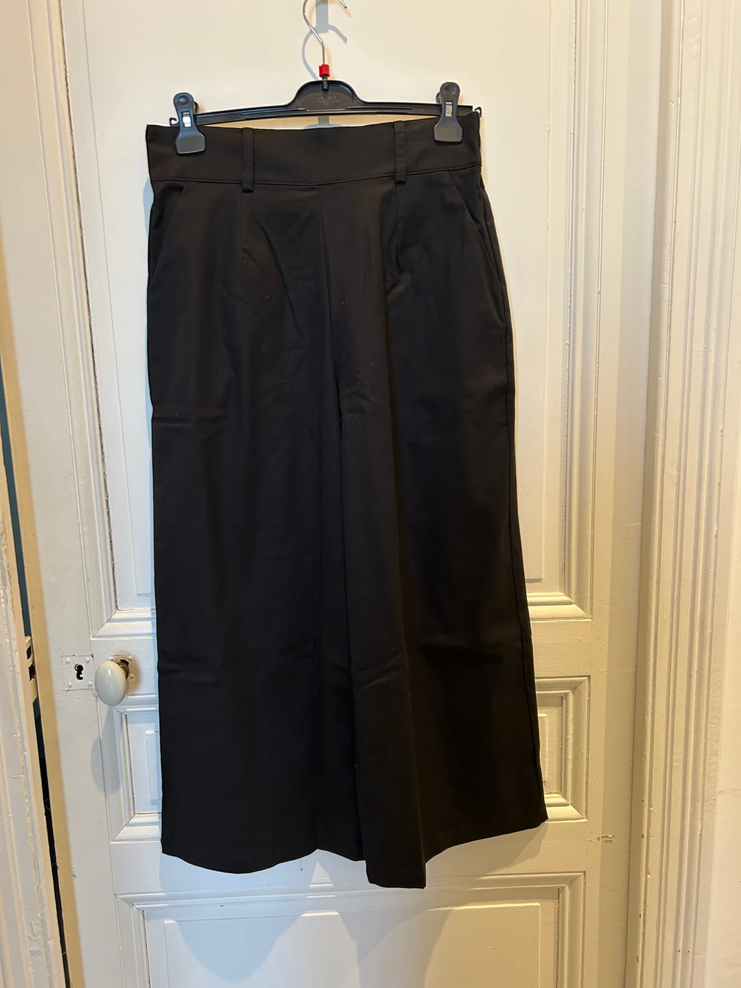 Customer photo review of Pantalon Alex - Sergé de viscose/coton noir
