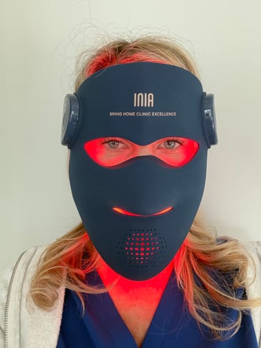 Customer photo review of INIA GLOW 4D 940nm Dual NIR Wireless LED Mask
