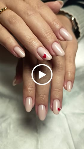 Customer video review of Base Colorée Semi-Permanent Rubber Natural Didier Lab 10ml