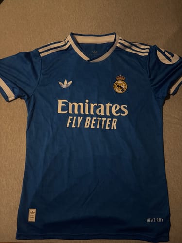 Customer photo review of Real Madrid Maillot Third 25/26