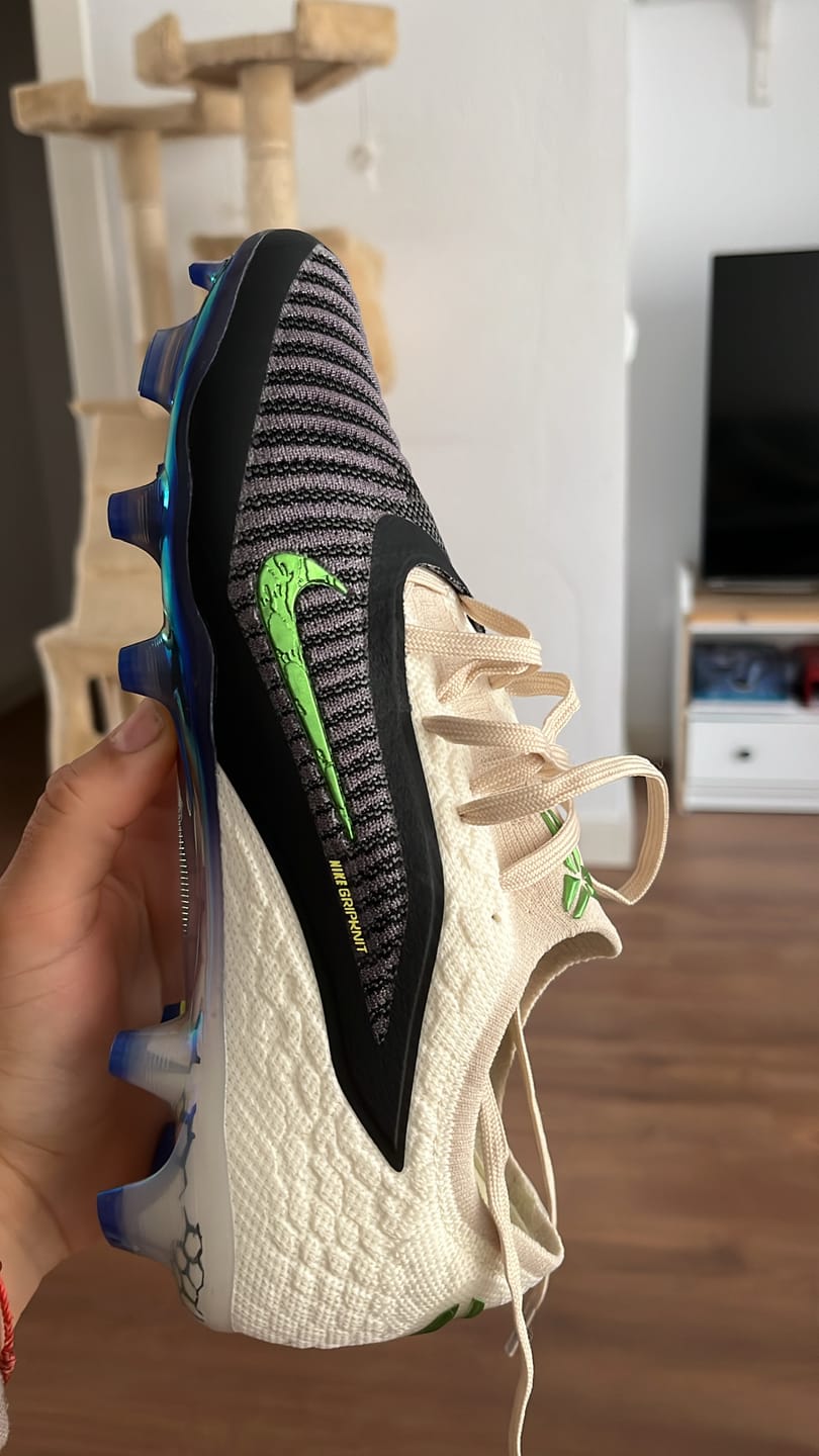 Customer photo review of Nike Phantom 6 Low Elite FG “Black Mamba”