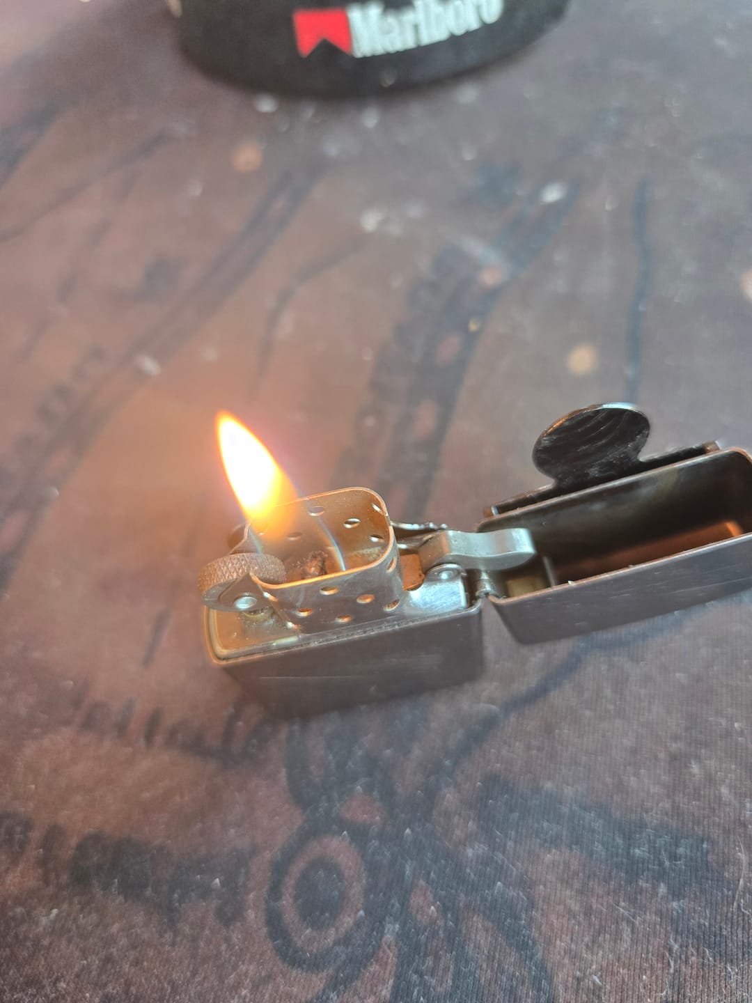 Customer photo review of Zippo Feuerzeug Chrome Brushed