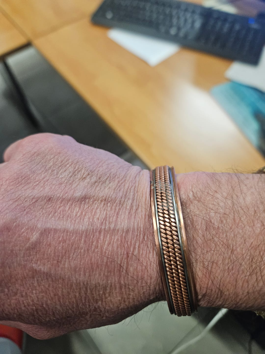 Customer photo review of Keo - Bracelet Jonc Homme Cuivre Magnétique