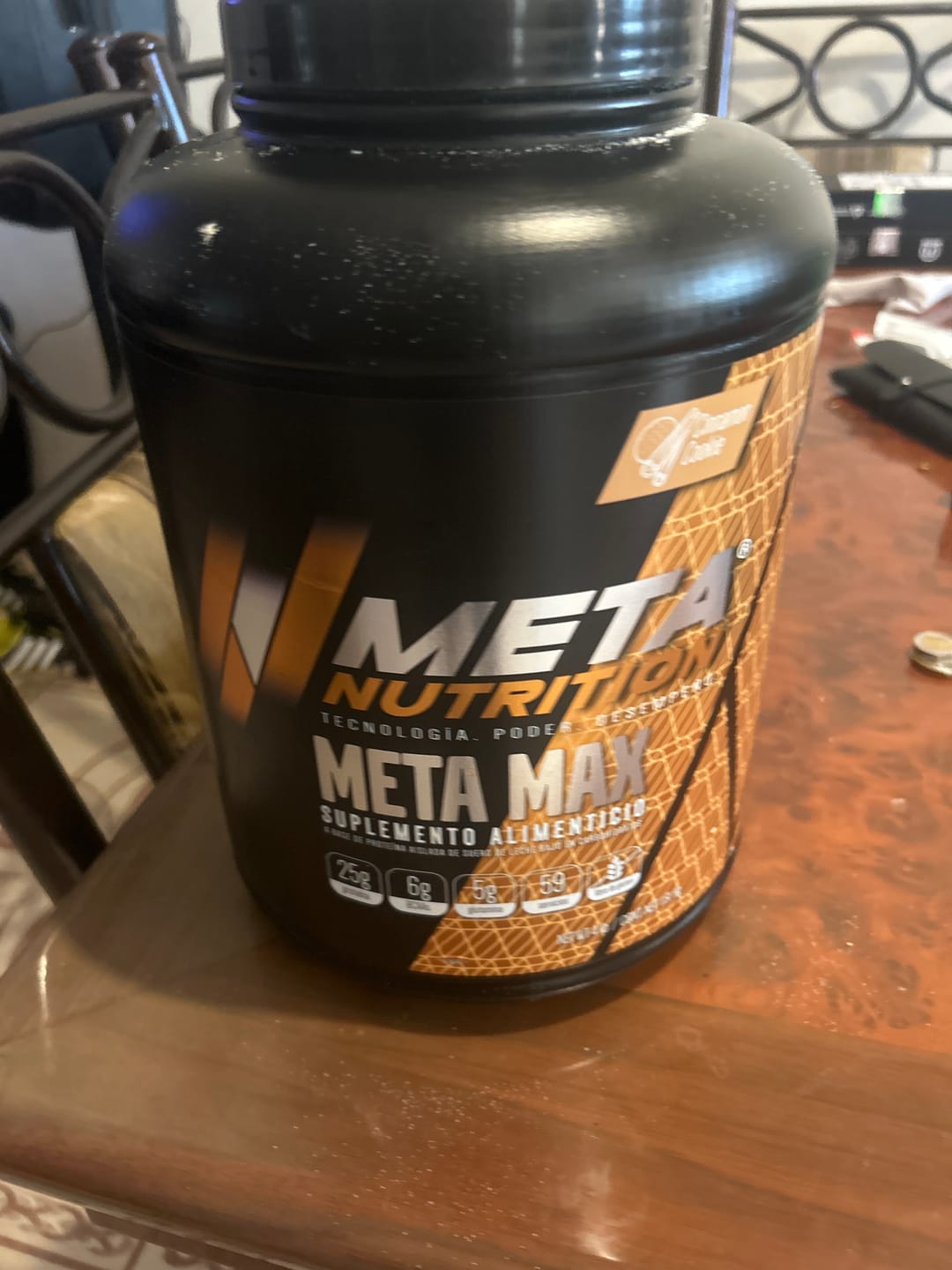 Customer photo review of Meta Max- Isolate Whey Protein 59 servicios, 4lb
