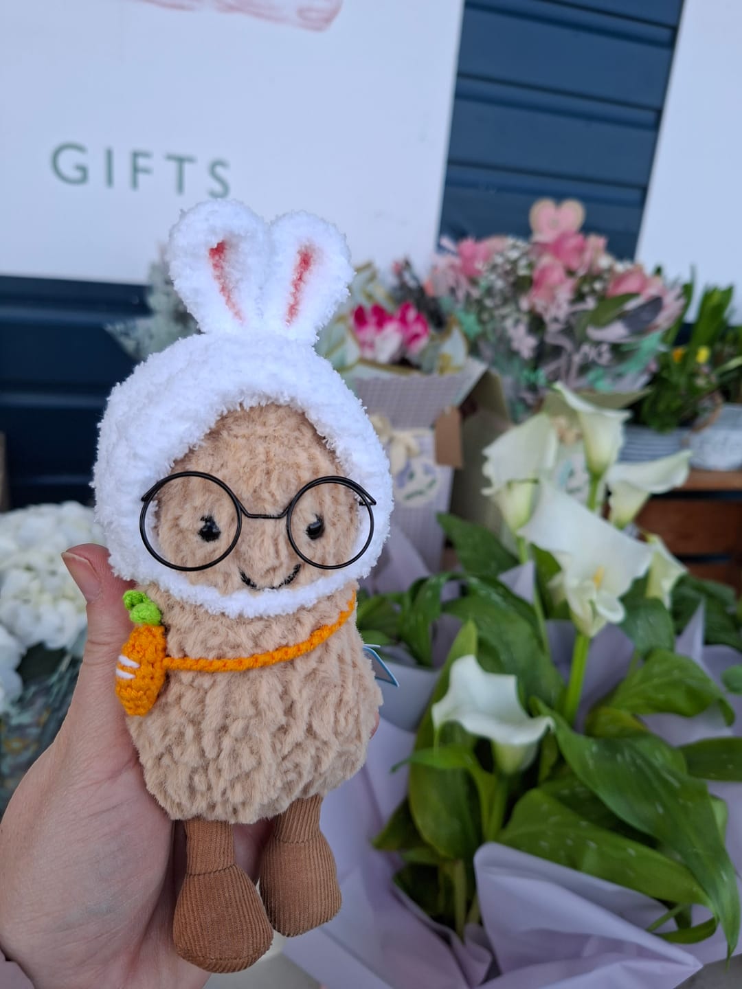 Customer photo review of Bunny Hat & Carrot Bag Set for Jellycat Little Peanut or Similar-Sized Plushies  – Easter Special! 🌸🥕