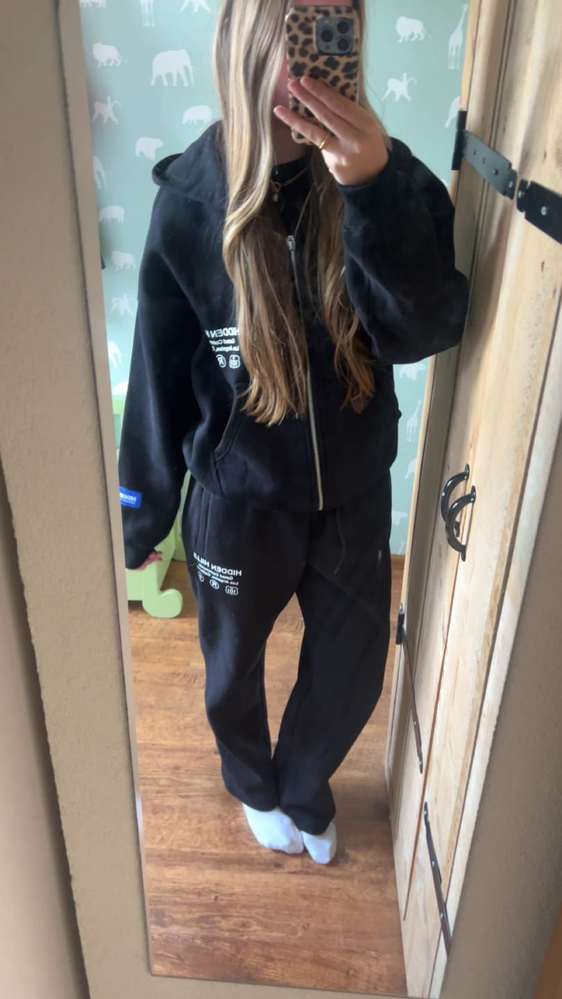 Kundenfoto-Bewertung von LABEL ZIP HOODIE BLACK