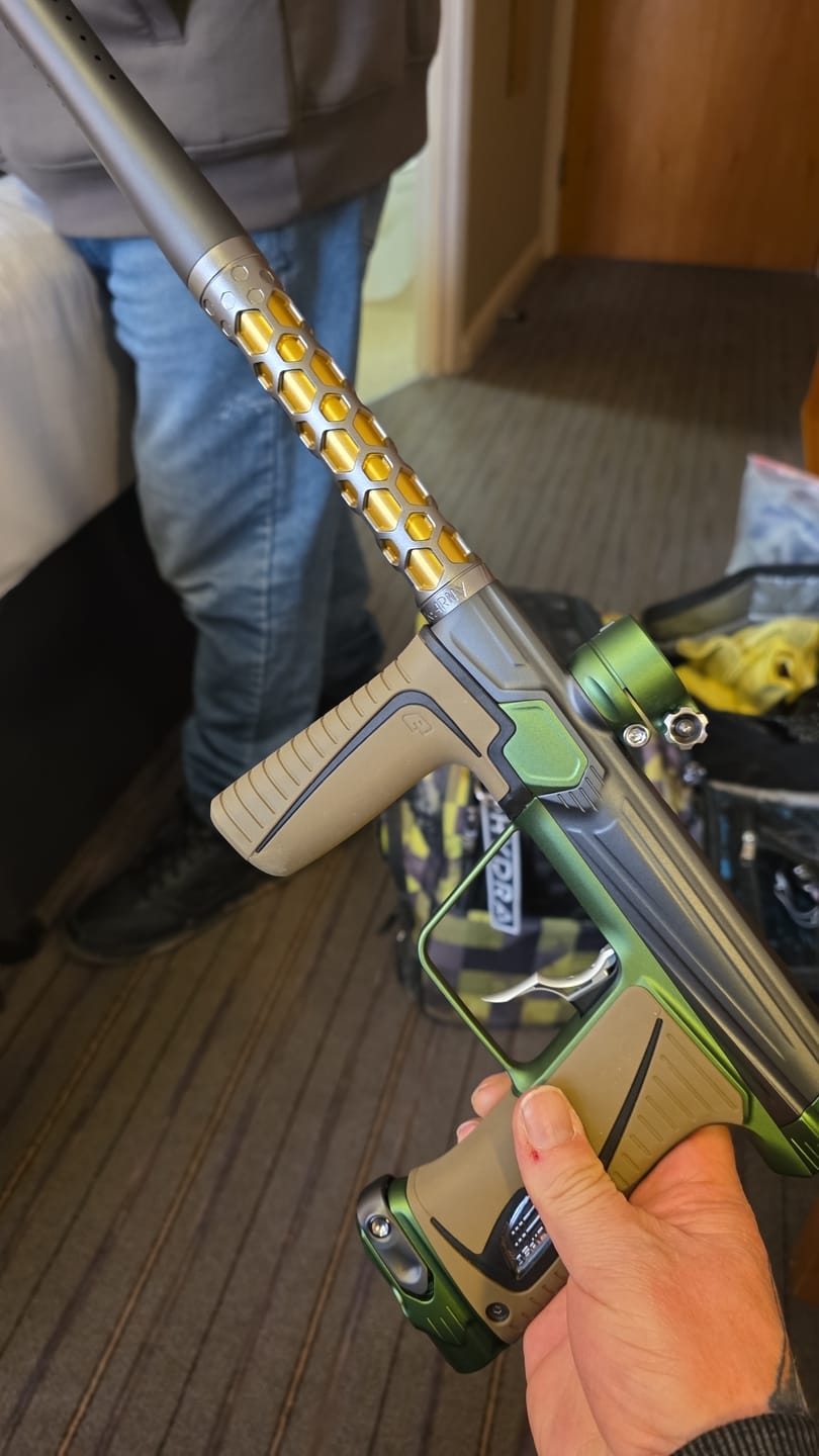 Customer photo review of Infamous Deuce 1R DNA Trigger fits: LV2, Geo 4, 180R, 170R, 160R,  CS1, CS1.5 CSR, CSPro