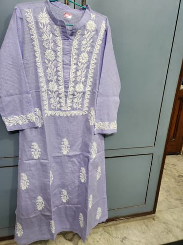 Customer photo review of Women's Lakhnavi Handcrafted Kota Cotton Chikankari Kurti - HONC0305754