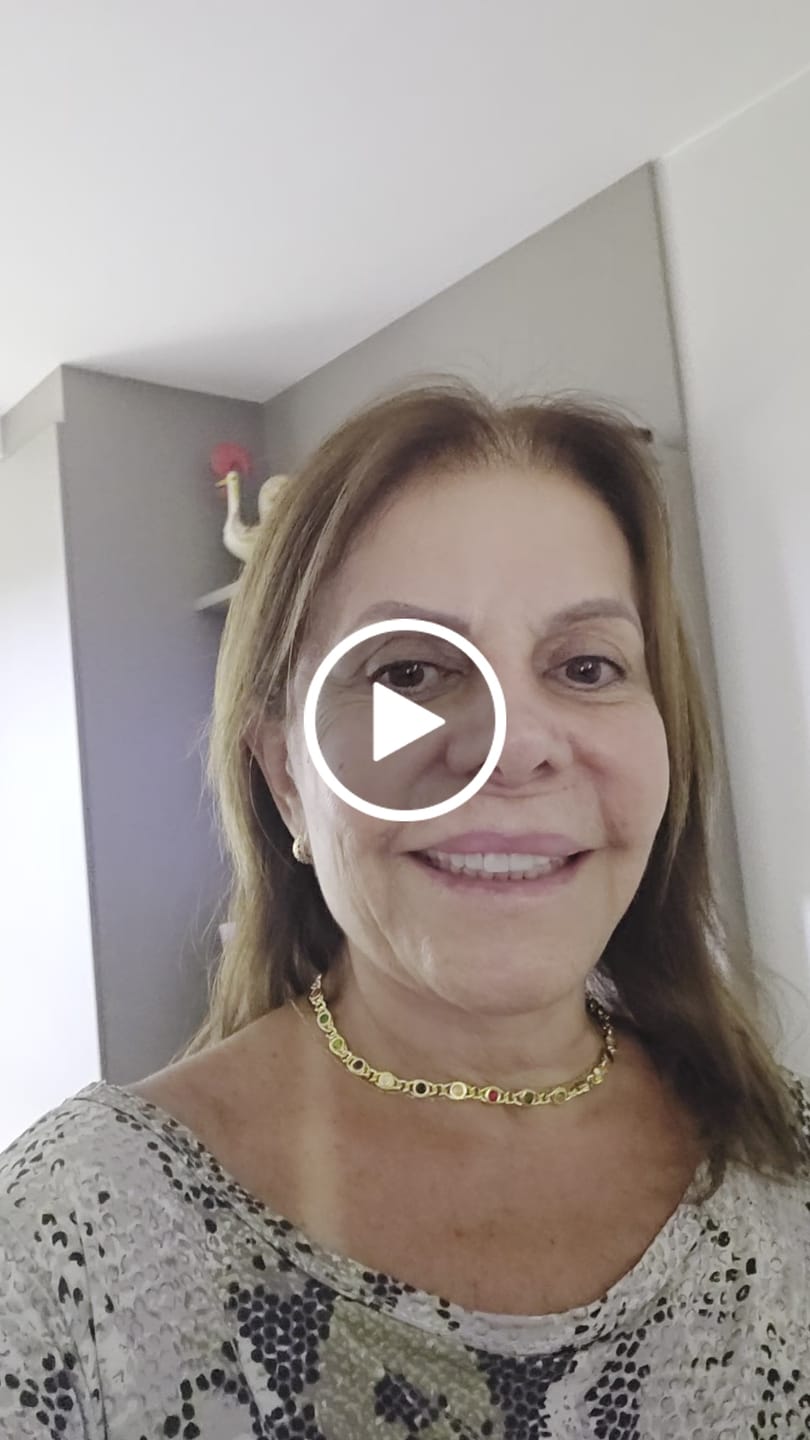 Customer video review of Colar Chloé Banhado em Ouro 18k