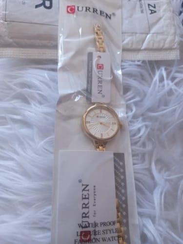 Customer photo review of CURREN Luxury Women Bracelet Quartz Watches For Women Magnetic Watch Ladies Sports Dress Wrist Watch Clock Relogio Feminino