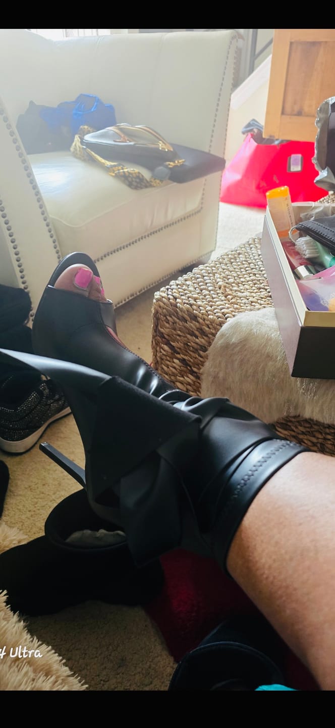 Customer photo review of KLARICE-BLACK STILETTO BOOTIE