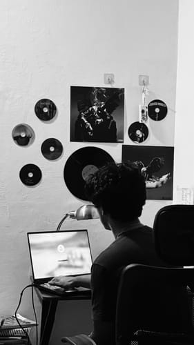 Customer photo review of MUSIC CD DECOR SET - RAP