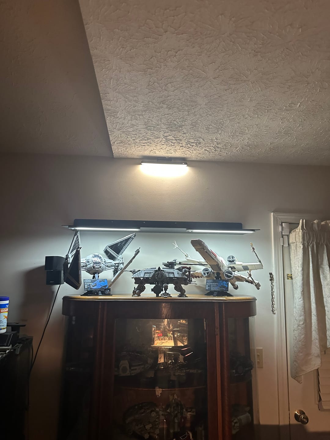 Customer photo review of Modern Metal Floating Shelf - Minimalist Wall Storage & Display