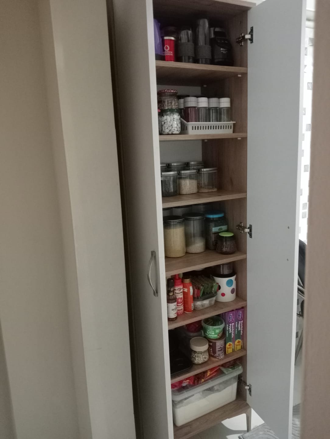 Customer photo review of Rani EA116 Ayakkabılık Portmanto 7 Raflı Çok Amaçlı Dolap Sepet Ceviz - Beyaz