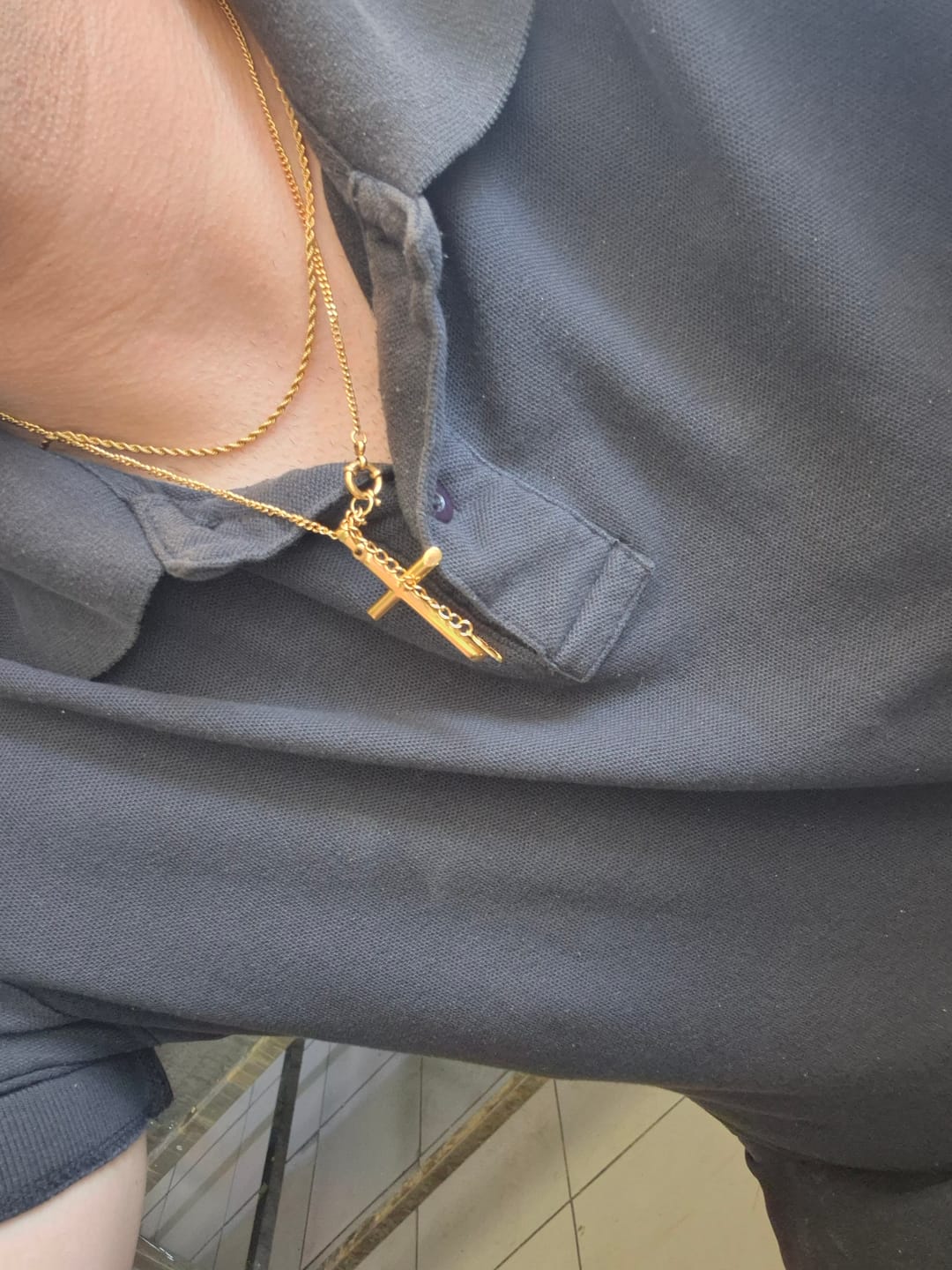 Customer photo review of Collar Eternity SS316L Elect. Oro 18k