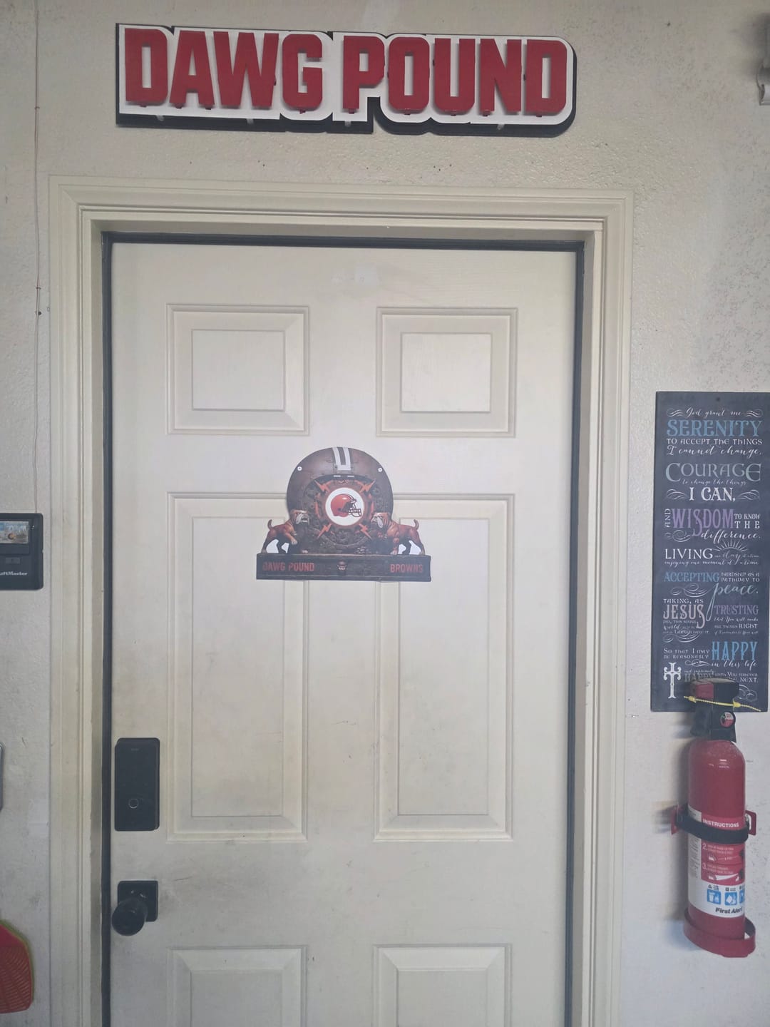 Customer photo review of Cleveland Browns "DAWG POUND" 3D Vintage Metal Wall Art