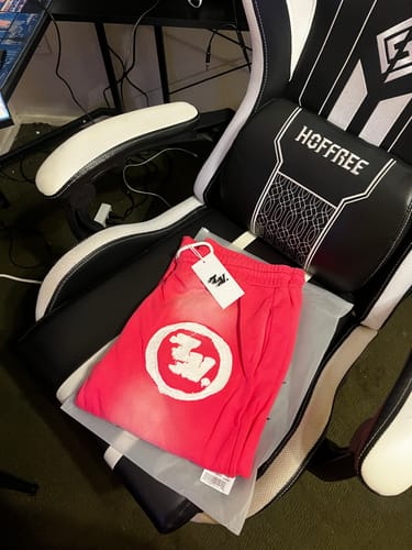 Customer photo review of VISIONZ SWEATS