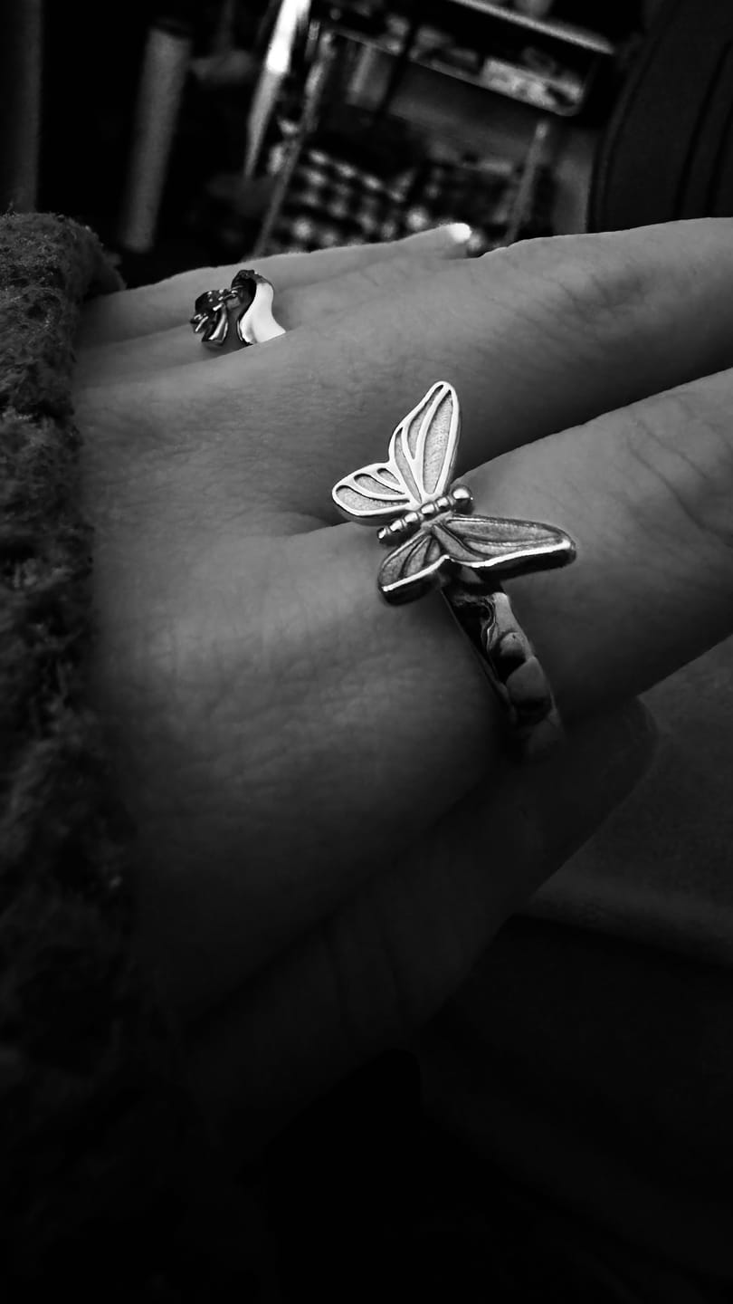 Customer photo review of BUTTERFLY RING