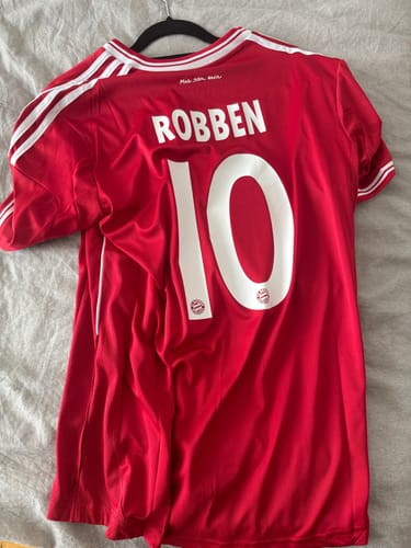 Customer photo review of Arjen Robben  Bayern Munich 2013 Champions League Wembley Final Jersey Trikot Soccer Shirt