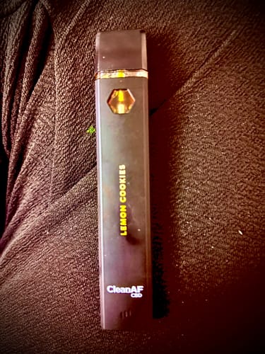 Customer photo review of Lemon Cookies Hybrid THC Vape Pen