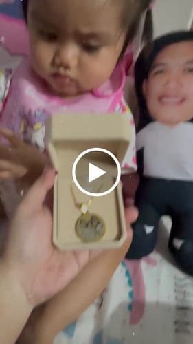 Customer video review of Printave™ Personalized Round Necklace
