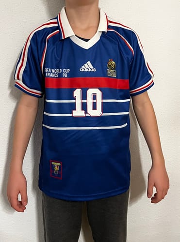 Customer photo review of Zinedine Zidane France 1998 World Cup Retro Football Jersey Maillot Trikot Soccer Shirt