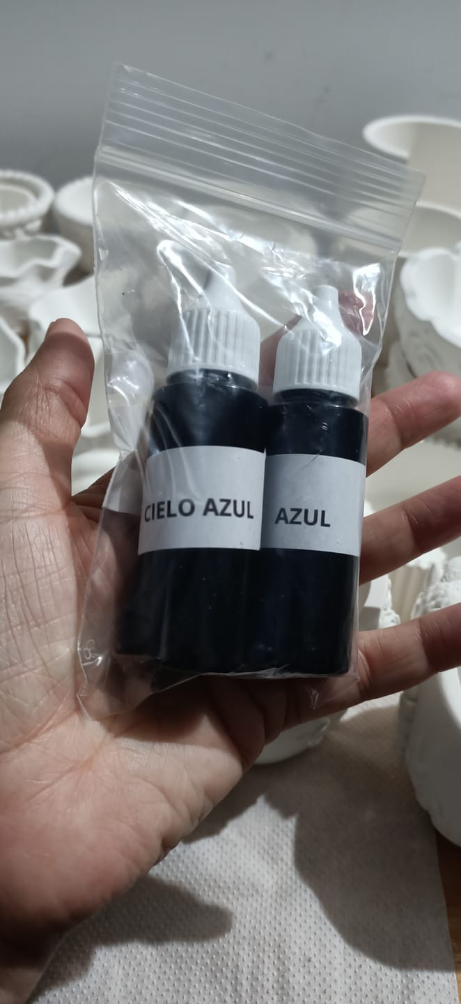 Customer photo review of Colorante líquido para velas AZUL