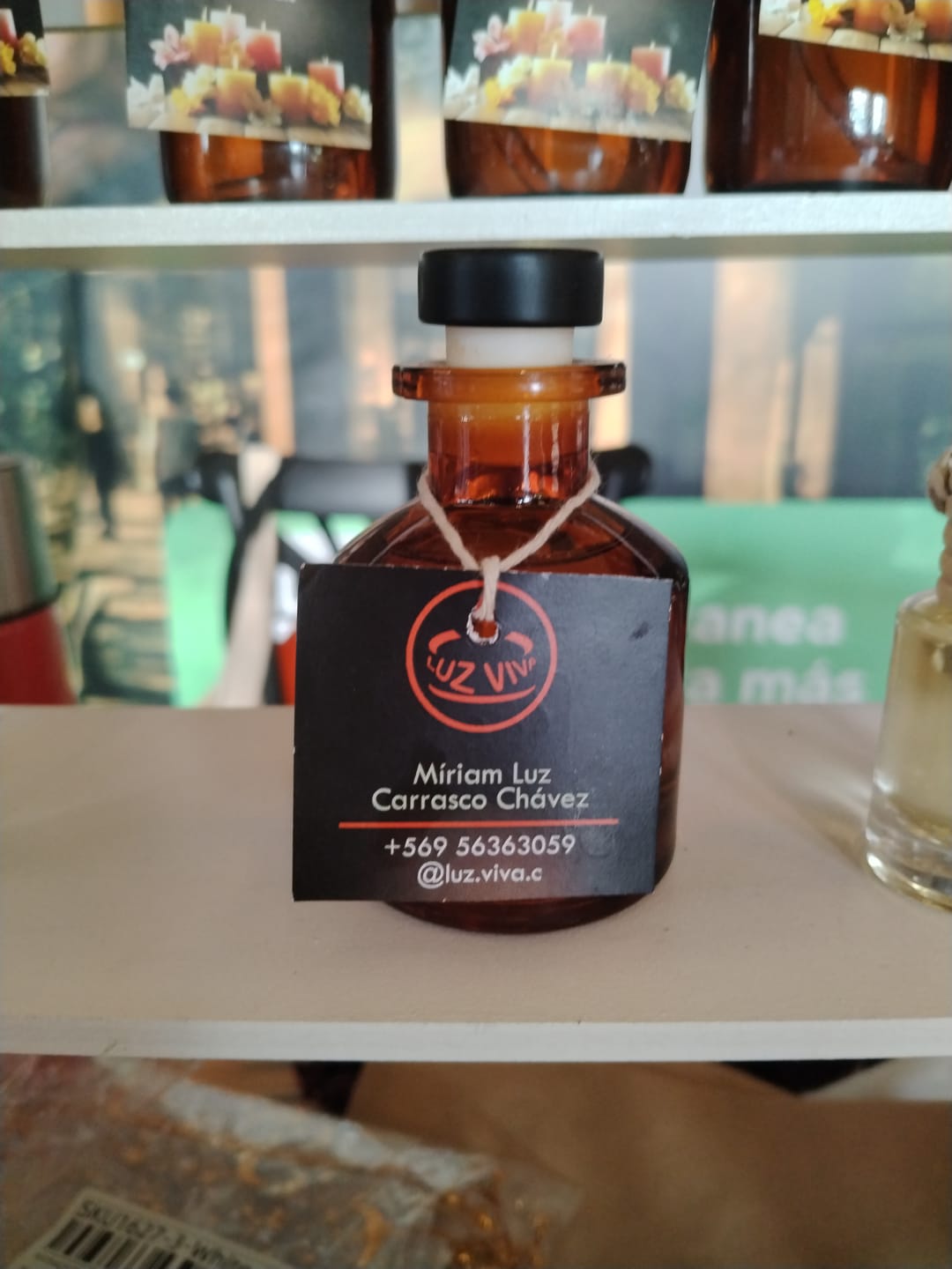 Customer photo review of Mikado 50 ml difusor vidrio ámbar curvo con tap. varillas n.