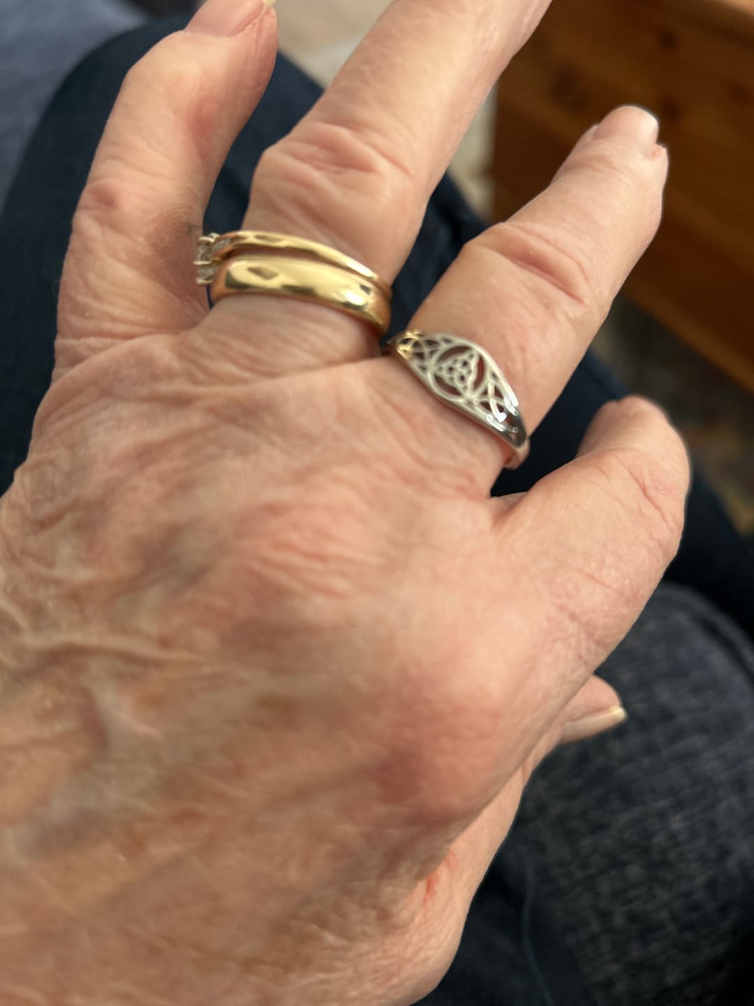 Customer photo review of Titanium Steel Celtic Knot Hollow Ring (Retro Ethnic Style)