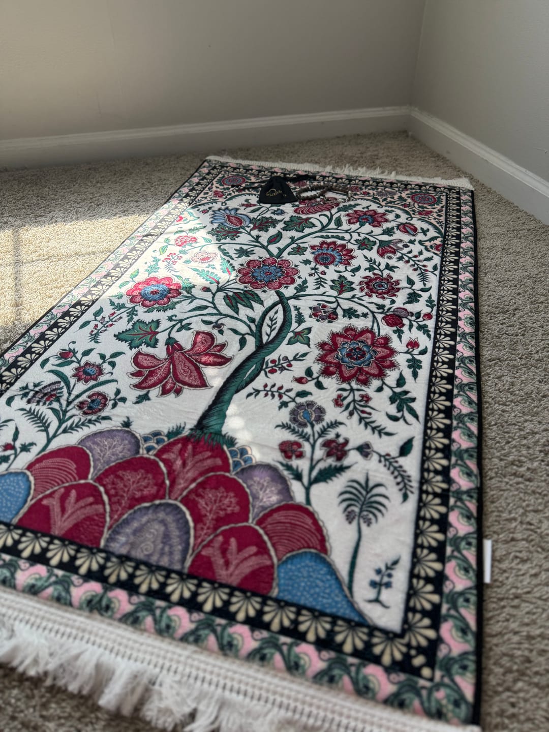 Customer photo review of Floral  Padded Prayer Mat