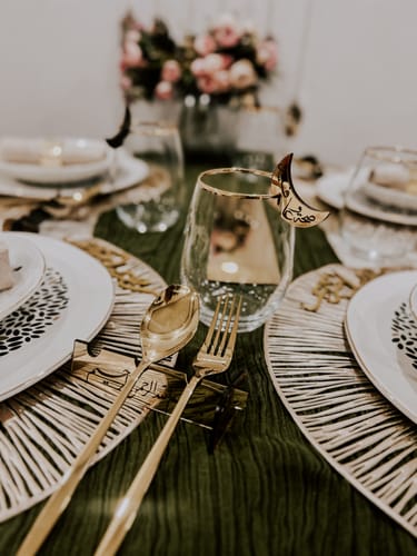 Customer photo review of Akrilik Çatal Bıçak Tutucu - Divani Hat Besmele Yazılı Sofra Aksesuarı