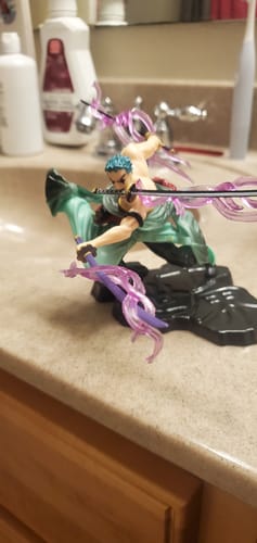 Customer photo review of One Piece Zoro Three-Knife Action Figure