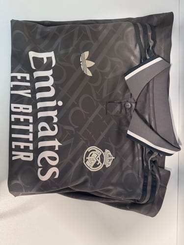 Customer photo review of Maillot Real Madrid concept 2025