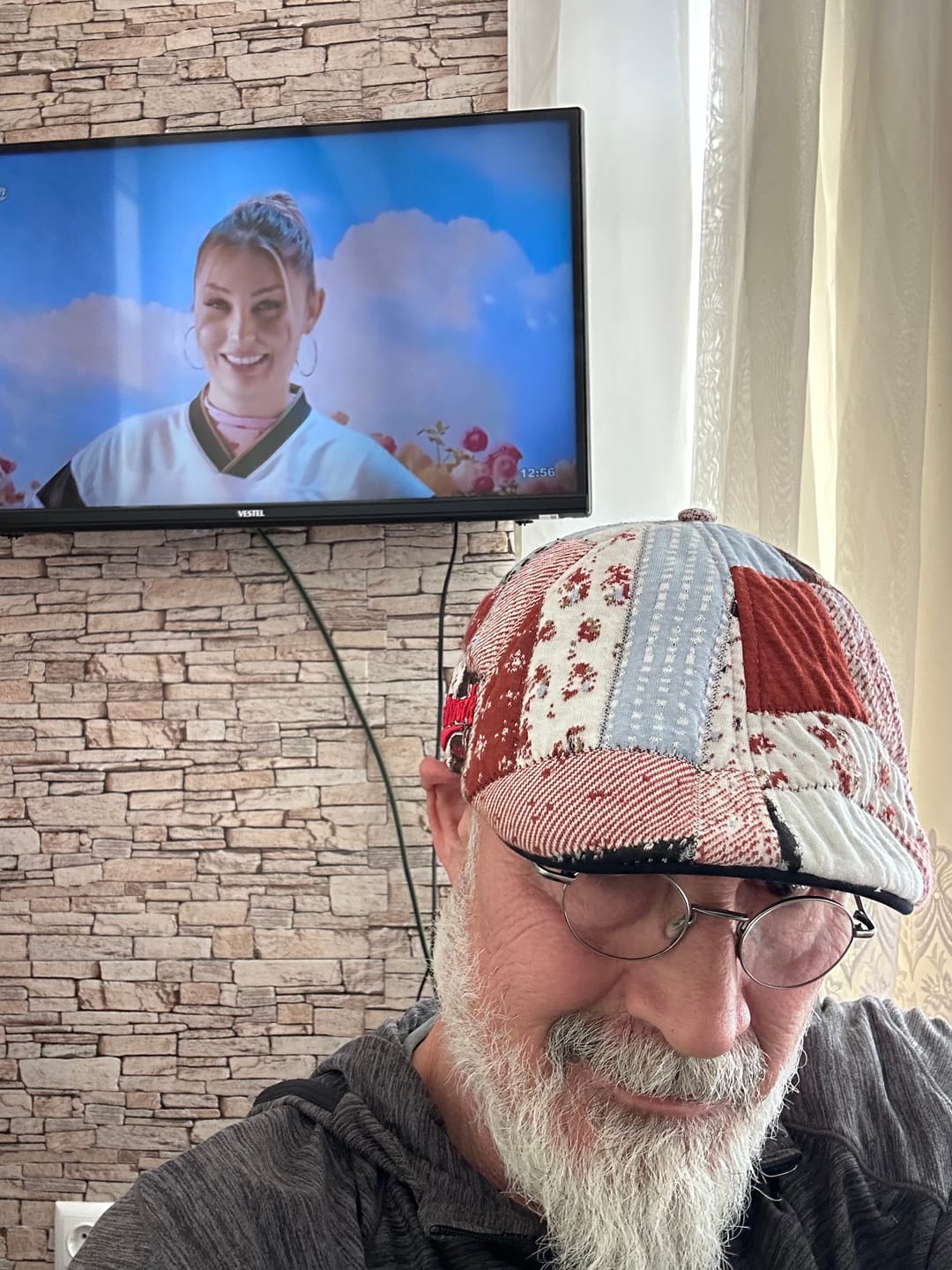 Customer photo review of Casket Hat - Symbols Collection - Rustwork - Çok Renkli
