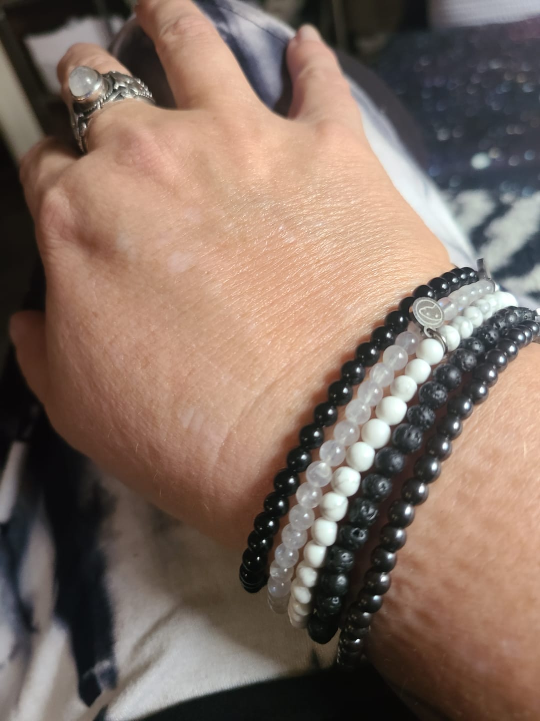 Customer photo review of Howlite Bracelet Mini