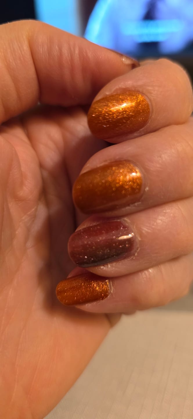 Customer photo review of Semilac 944 Glazed Cinnamon UV Gel Polish