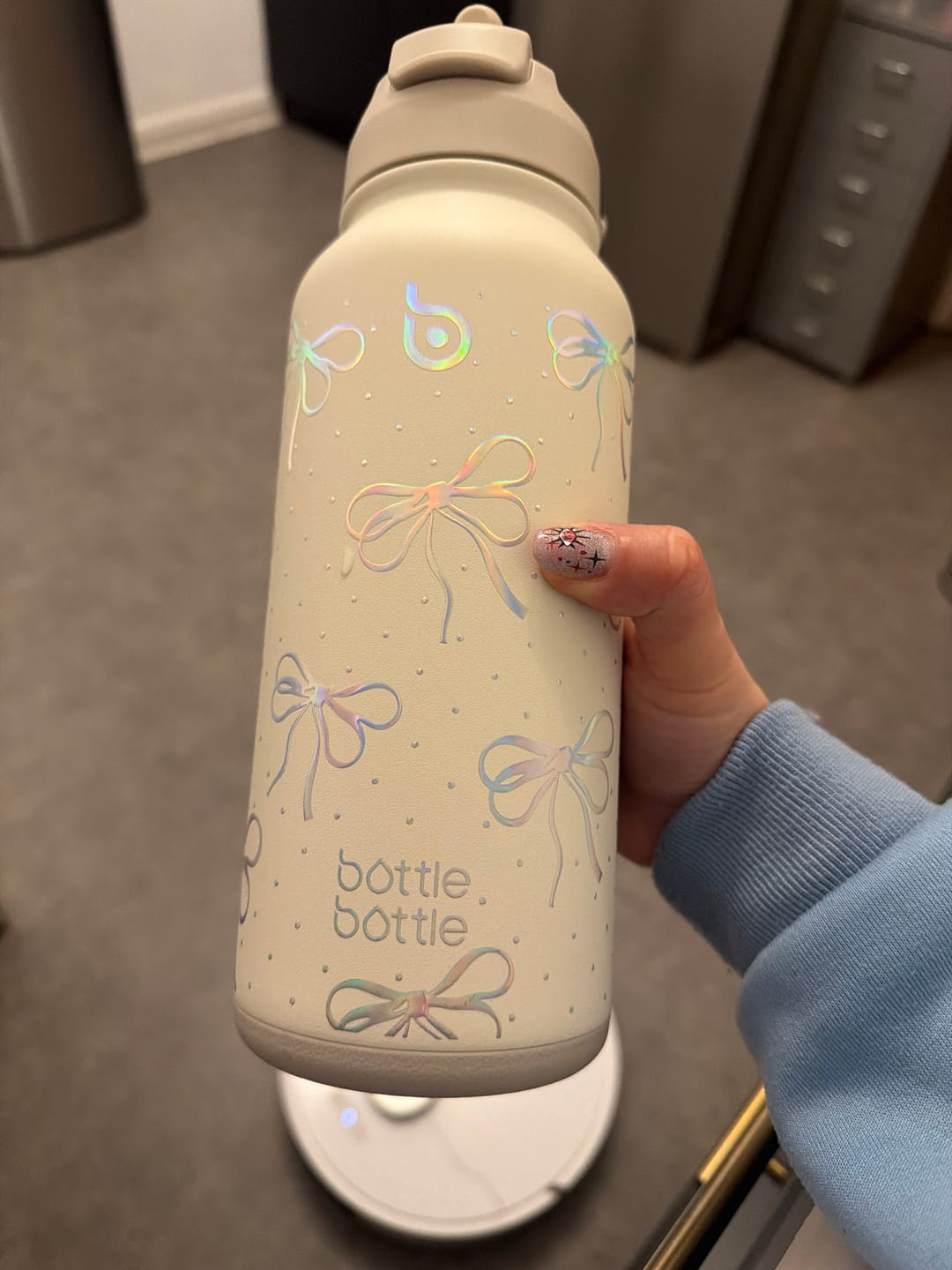 Customer photo review of Hydro X Bottle 32oz - Bow (Per-sale)
