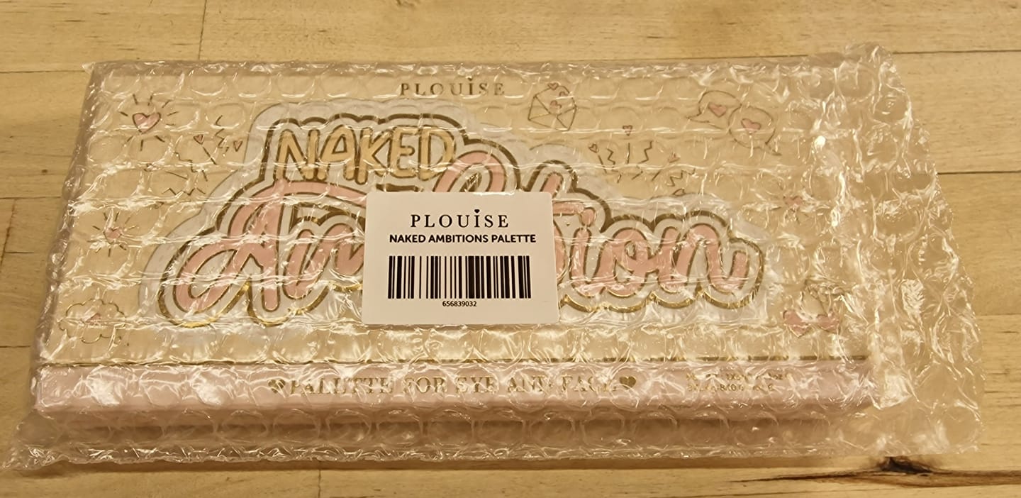 Customer photo review of P.Louise Naked Ambitions Makeup Palette
