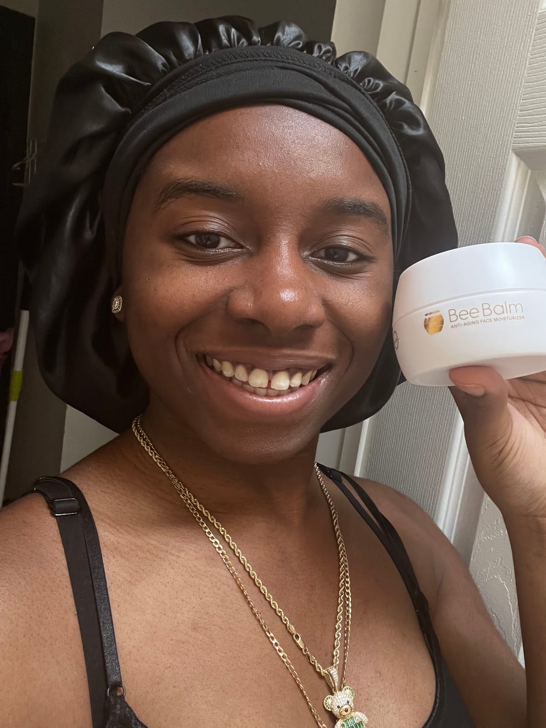 Customer photo review of Manuka Honey Anti-Aging Face Moisturizer with Retinol (0.5%) 50ml