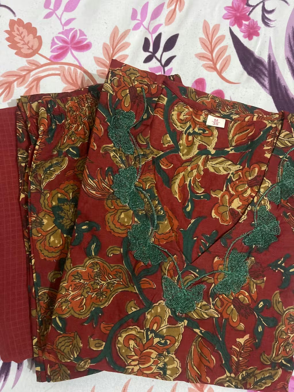 Customer photo review of SOMIYA Women’s Pure Cotton Printed Suit Set with Dupatta