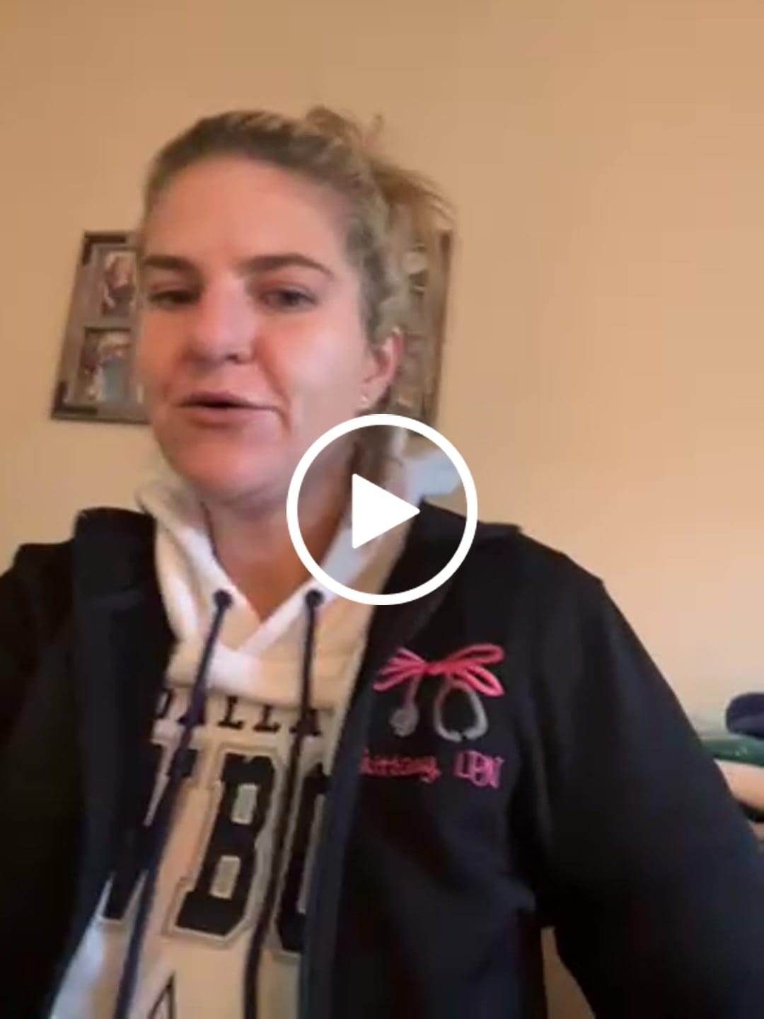 Customer video review of The North Face® Women’s Aim Full-Zip Jacket | Bow Embroidery