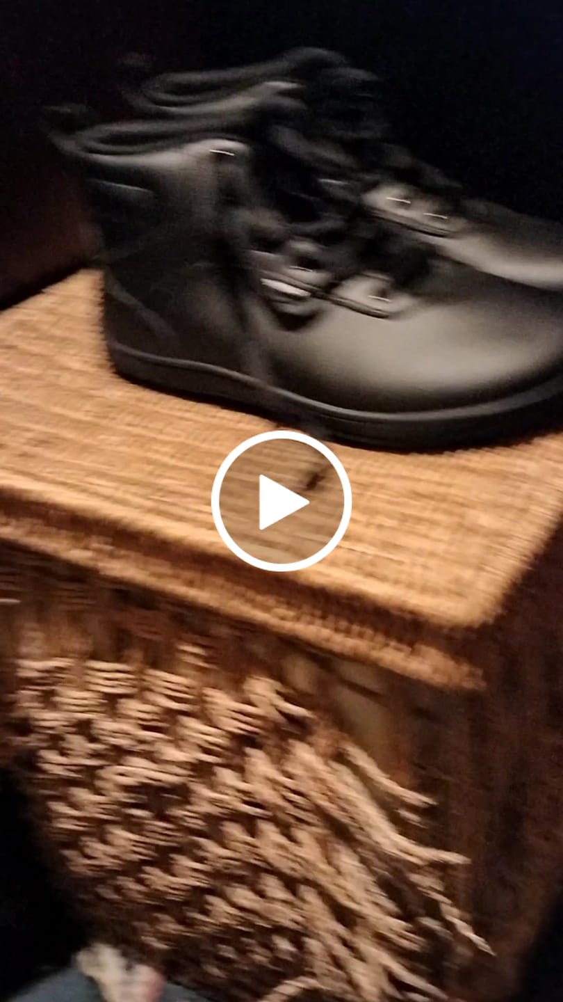 Customer video review of Fir - Barefoot Shoes